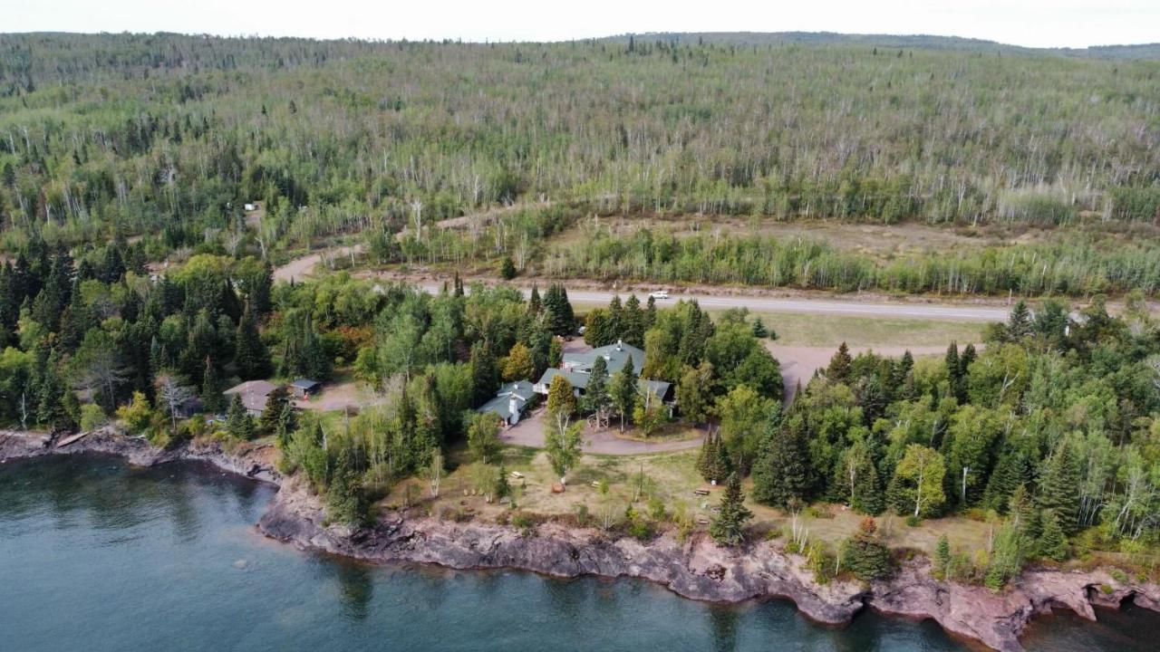 Thomsonite Inn On Lake Superior グランド・マレー エクステリア 写真