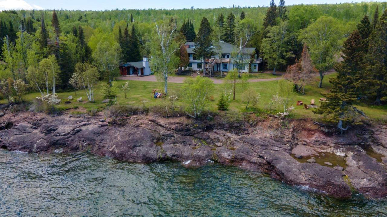 Thomsonite Inn On Lake Superior グランド・マレー エクステリア 写真