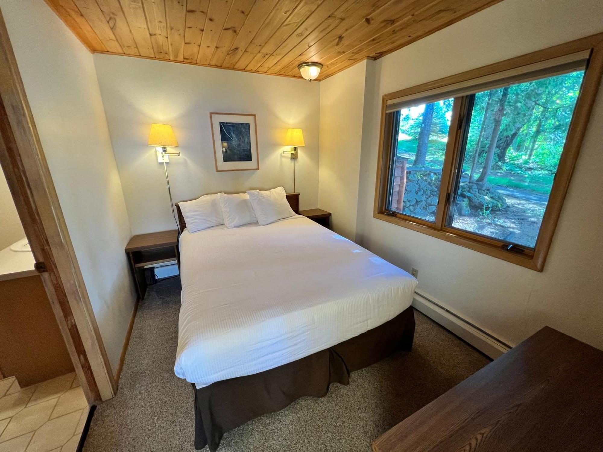 Thomsonite Inn On Lake Superior グランド・マレー エクステリア 写真