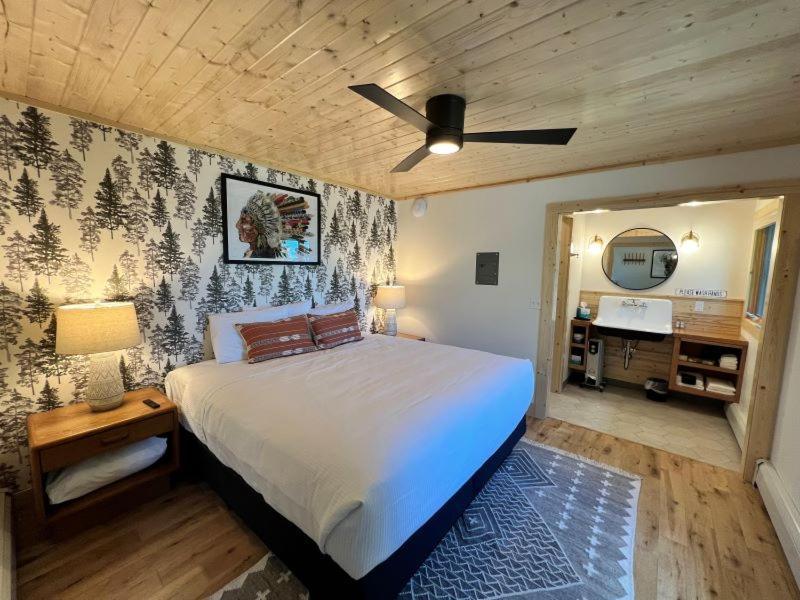 Thomsonite Inn On Lake Superior グランド・マレー 部屋 写真