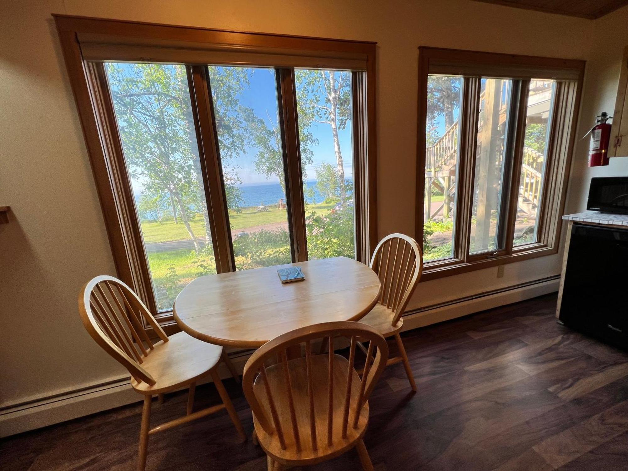 Thomsonite Inn On Lake Superior グランド・マレー エクステリア 写真